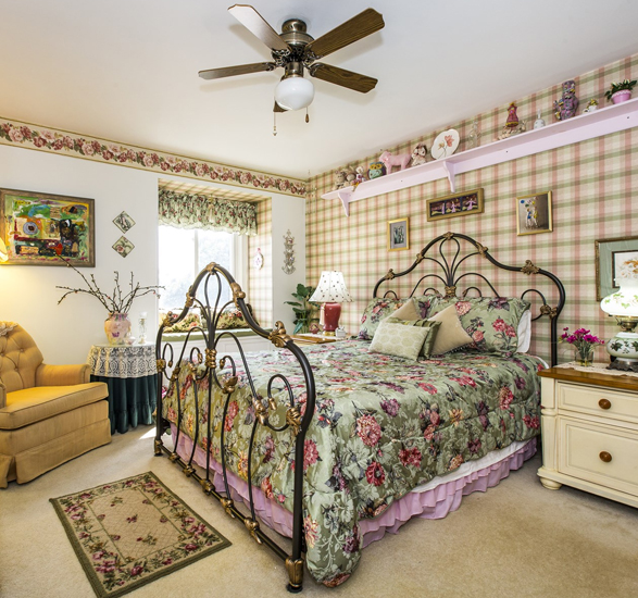 Warwick Room - Charlotte Bed and Breakfast