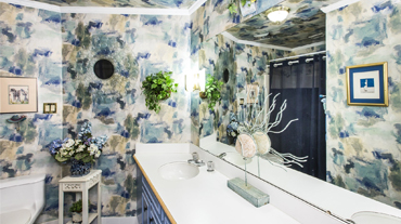 Wedgewood Private Bathroom - Charlotte Bed & Breakfast