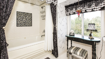 Viscaya Private Bathroom - Charlotte Bed & Breakfast